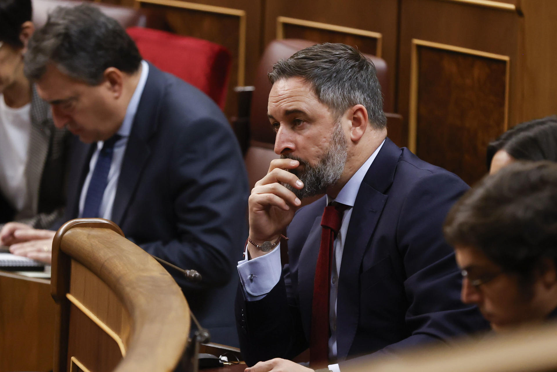 Abascal arremete contra Almeida por «sumarse al grito de la izquierda ...