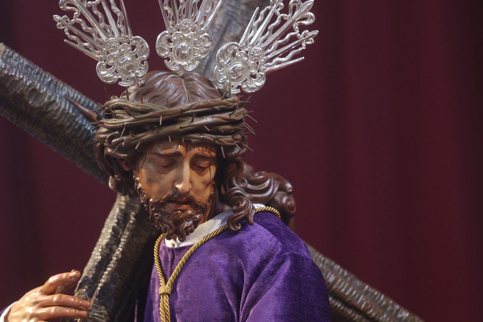 Así es el nuevo nazareno titular de la hermandad del Cristo de la Sangre