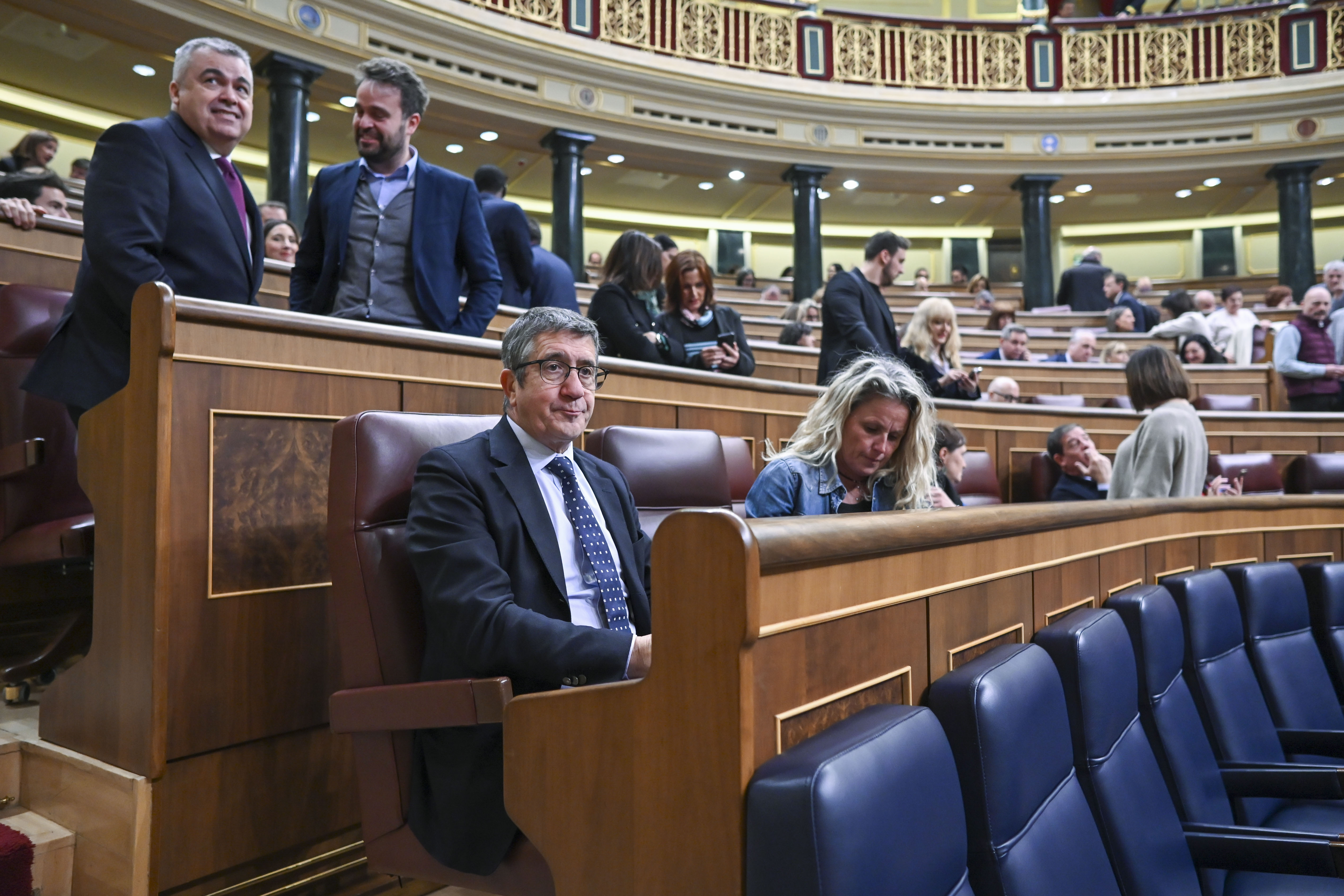 El PSOE vota otra vez a favor de una iniciativa del PP en el Congreso ...