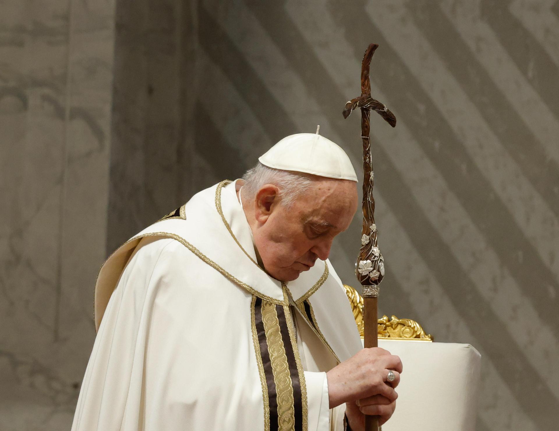 El Papa Francisco preside la Vigilia Pascual en la Basílica de San ...