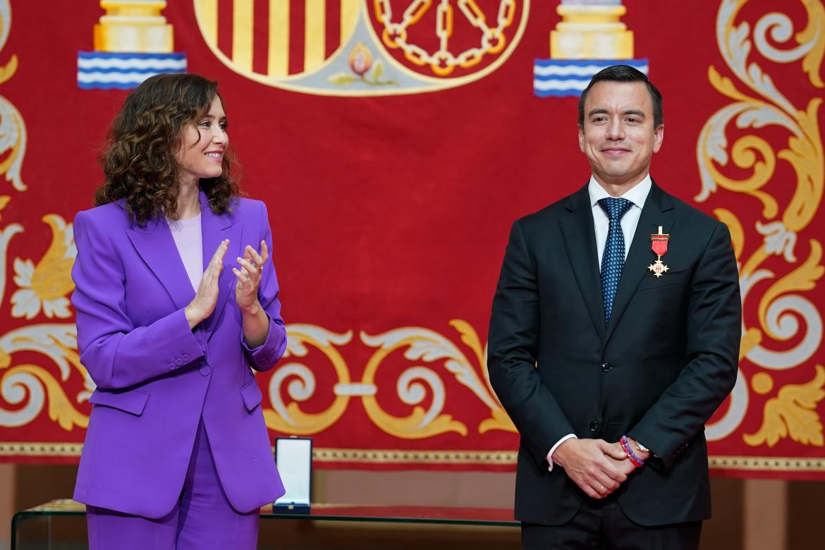El historial de viajes de Ayuso desmonta la «huida» por la declaración ...