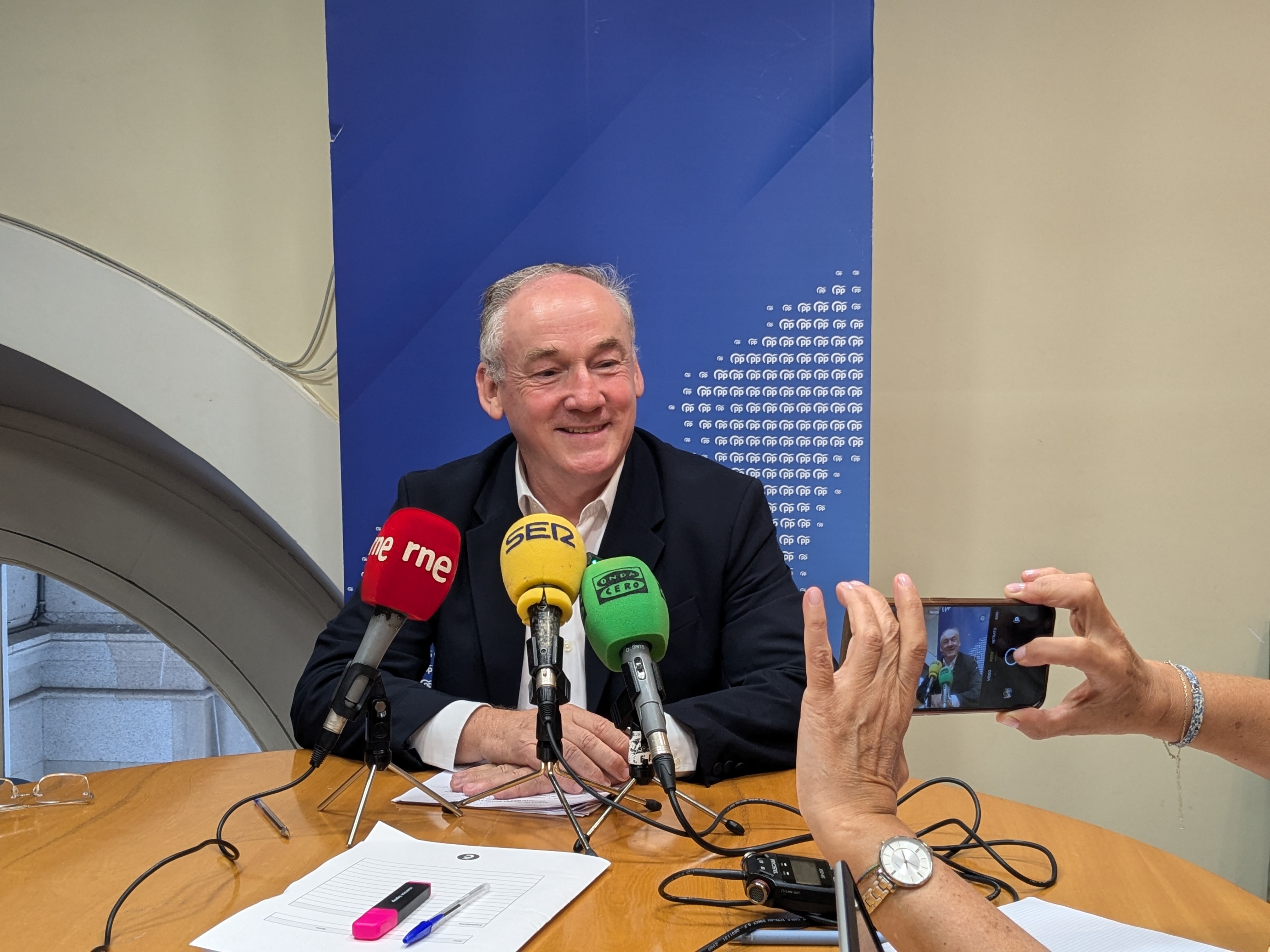 El PP de La Coruña exige la dimisión de Inés Rey y del portavoz local ...
