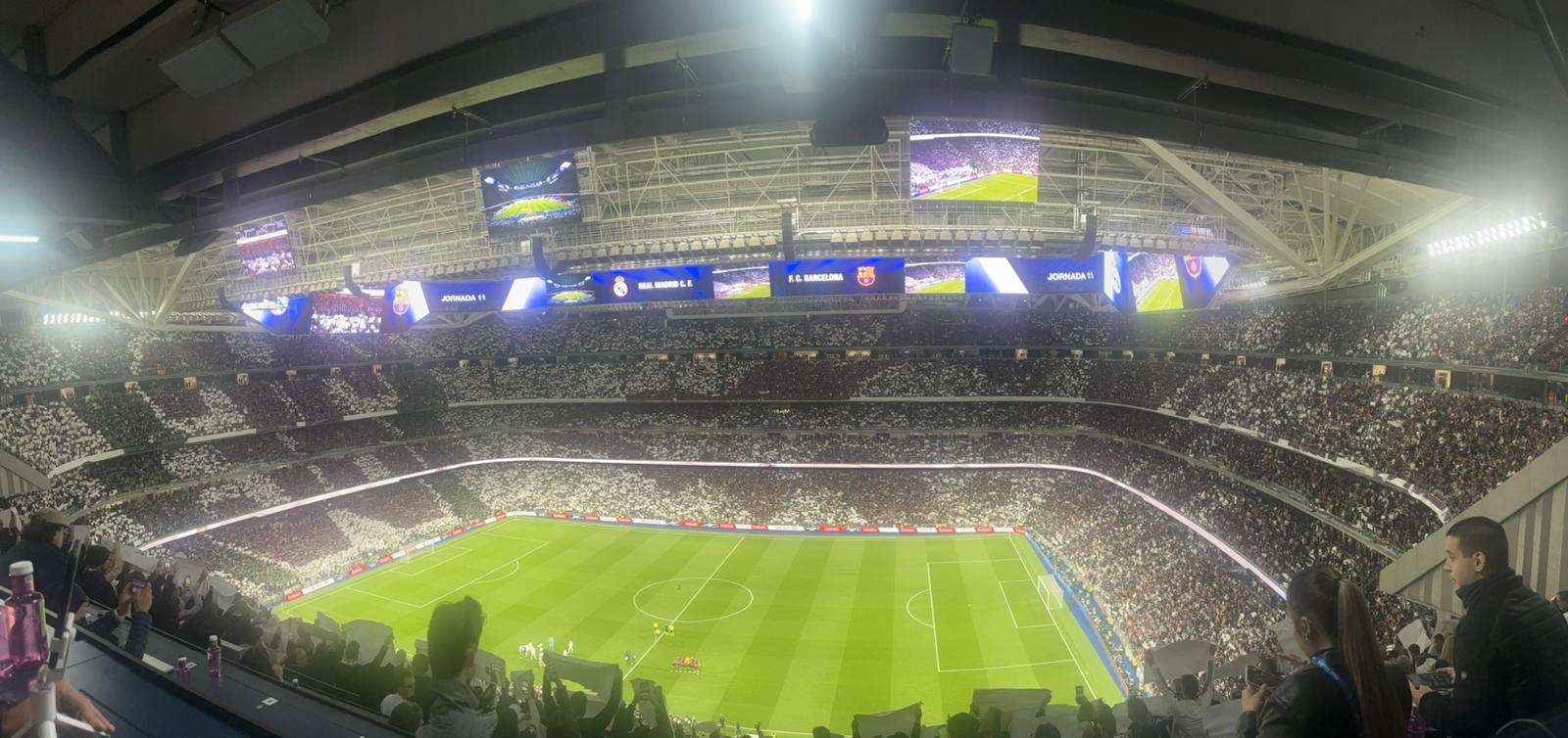 Así ha sido el espectacular recibimiento de la afición del Real Madrid ...