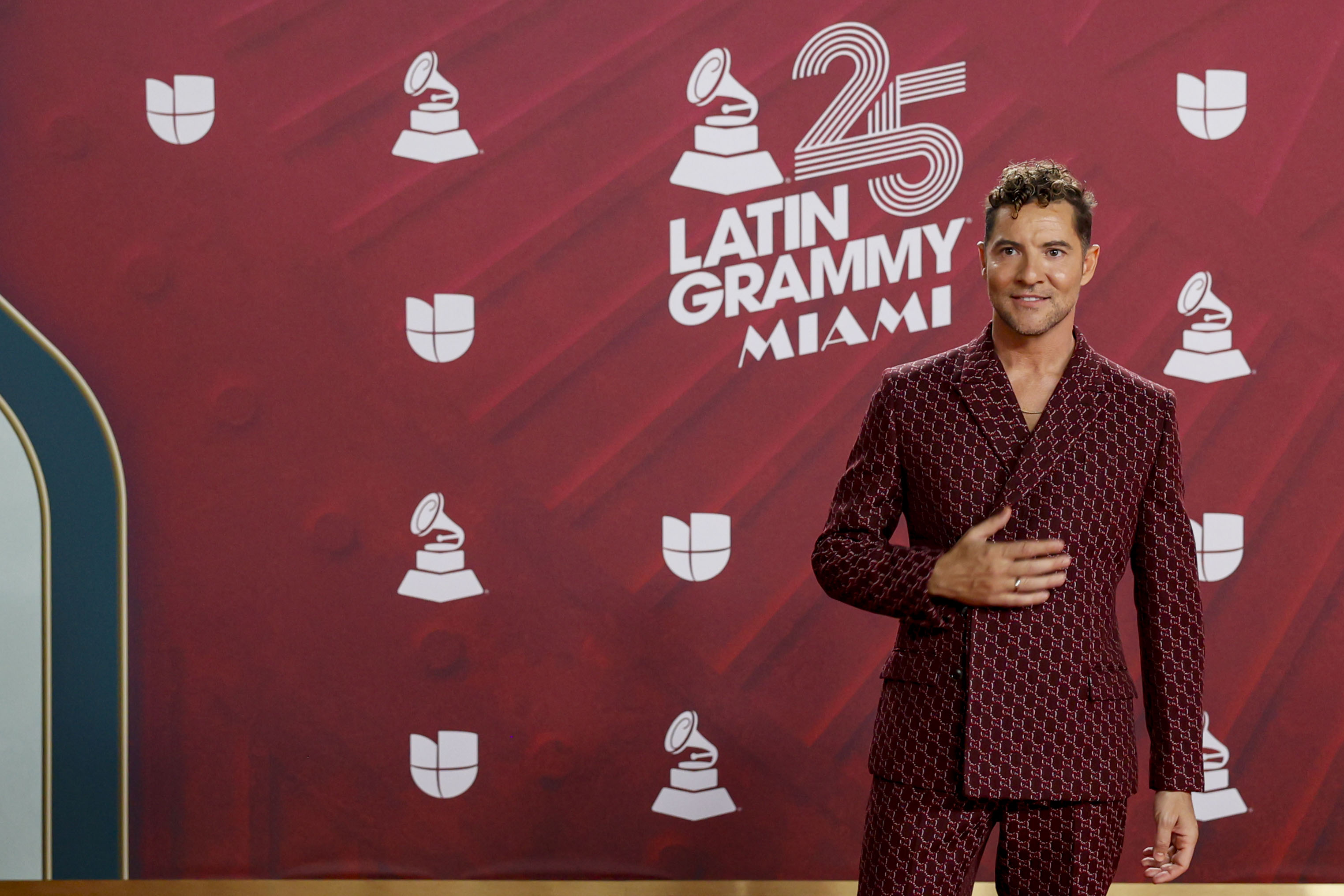 Así luce David Bisbal en la alfombra roja de los premios Latin Grammy