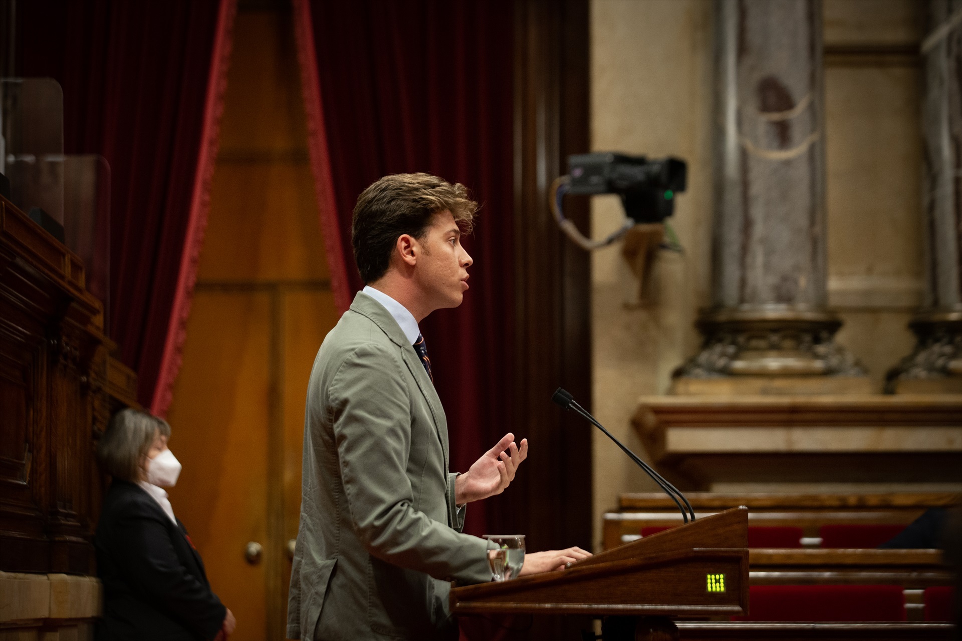 Vox denuncia el «despilfarro» de la Generalitat en las ayudas al ...