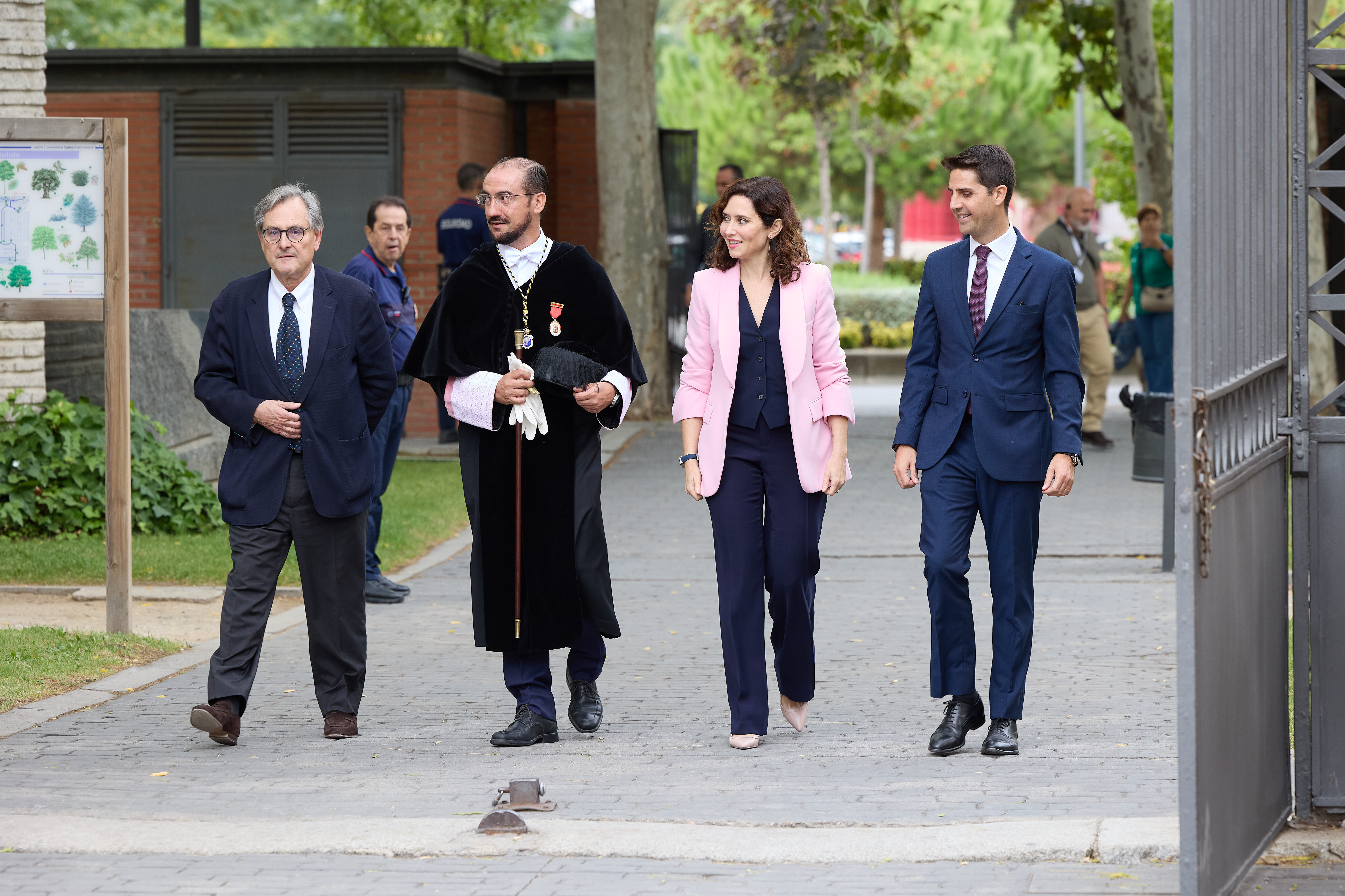 Ayuso entierra la ley de Universidades de Viciana: «No es la prioridad ...
