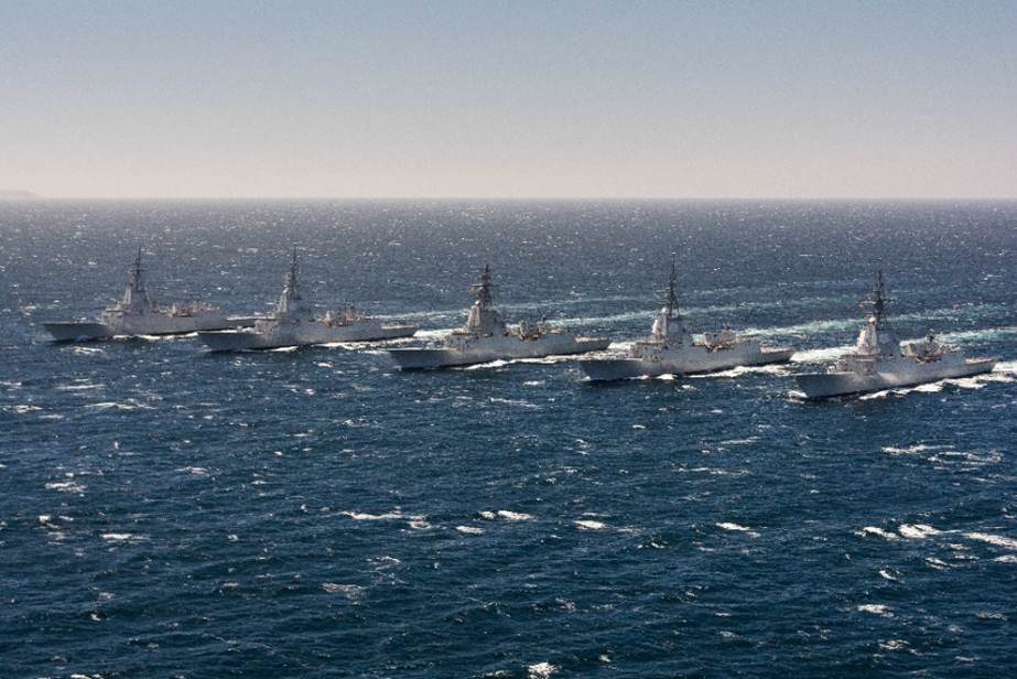 La Armada analiza el presente y se prepara para el futuro