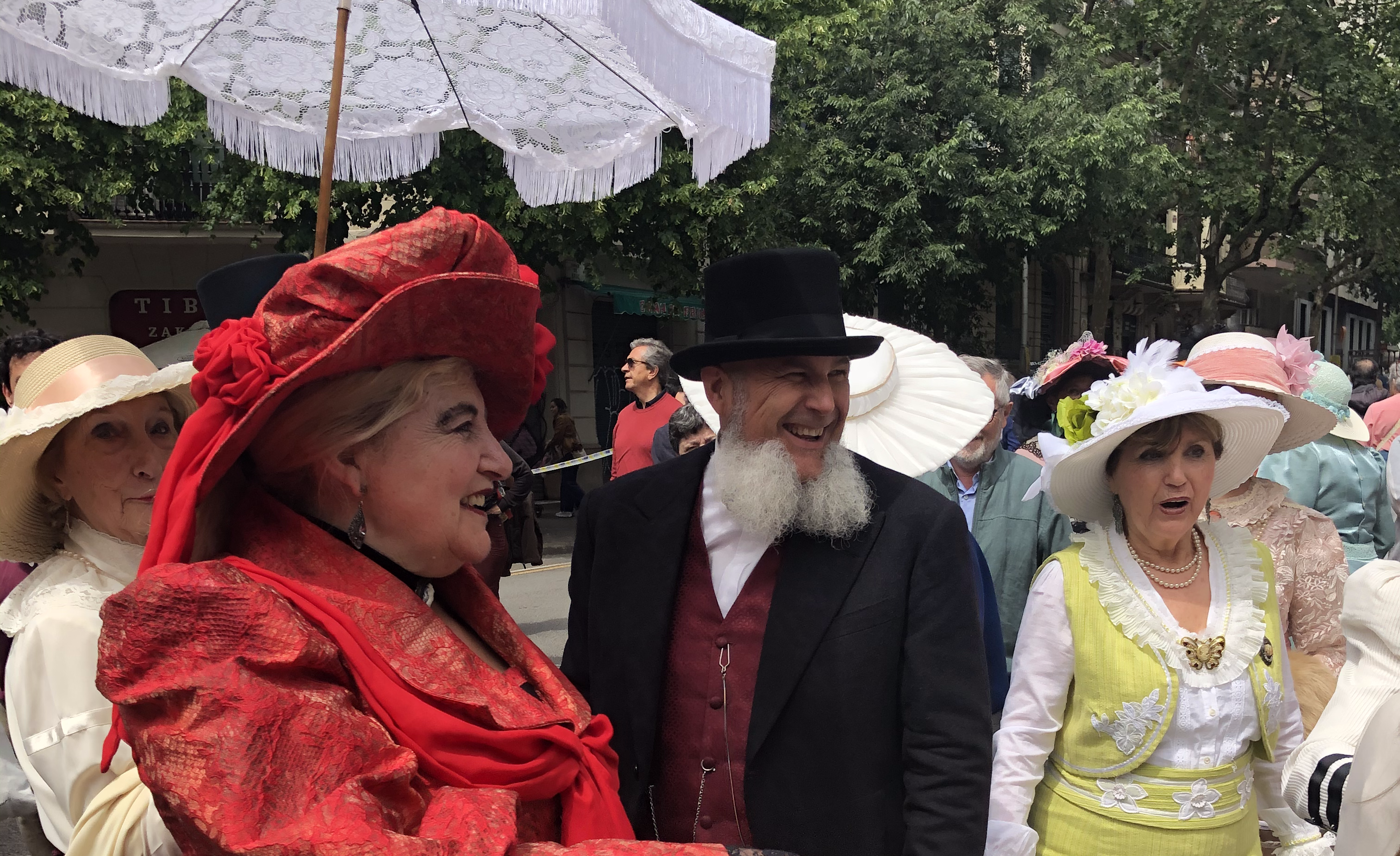 Sombreros de copa y 'art-nouveau': arranca la temporada de ferias ...