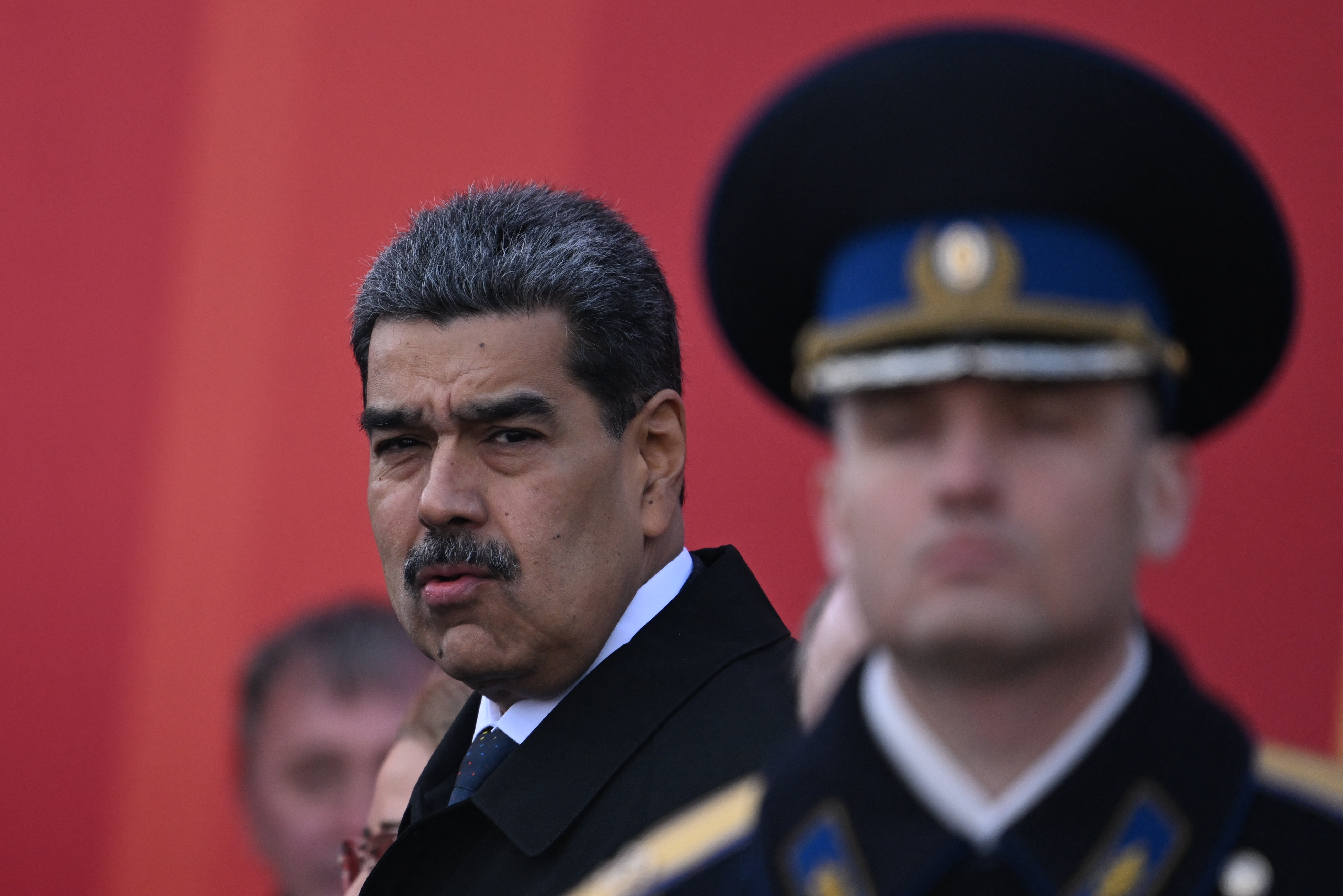 La historia se repite: la Venezuela de Maduro abre las urnas para ...