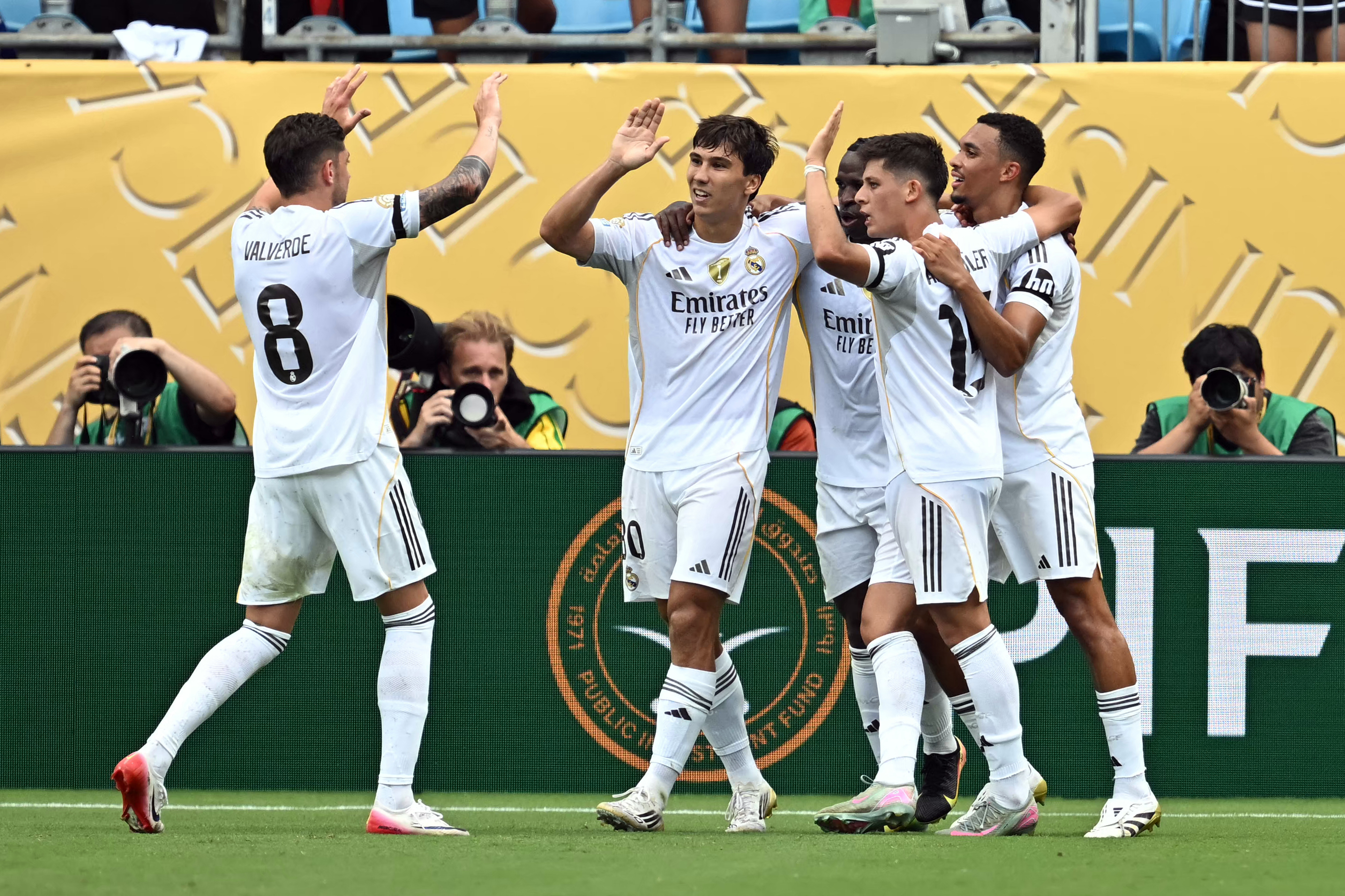El Real Madrid se sobrepone al calor y a jugar con 10 y firma la ...