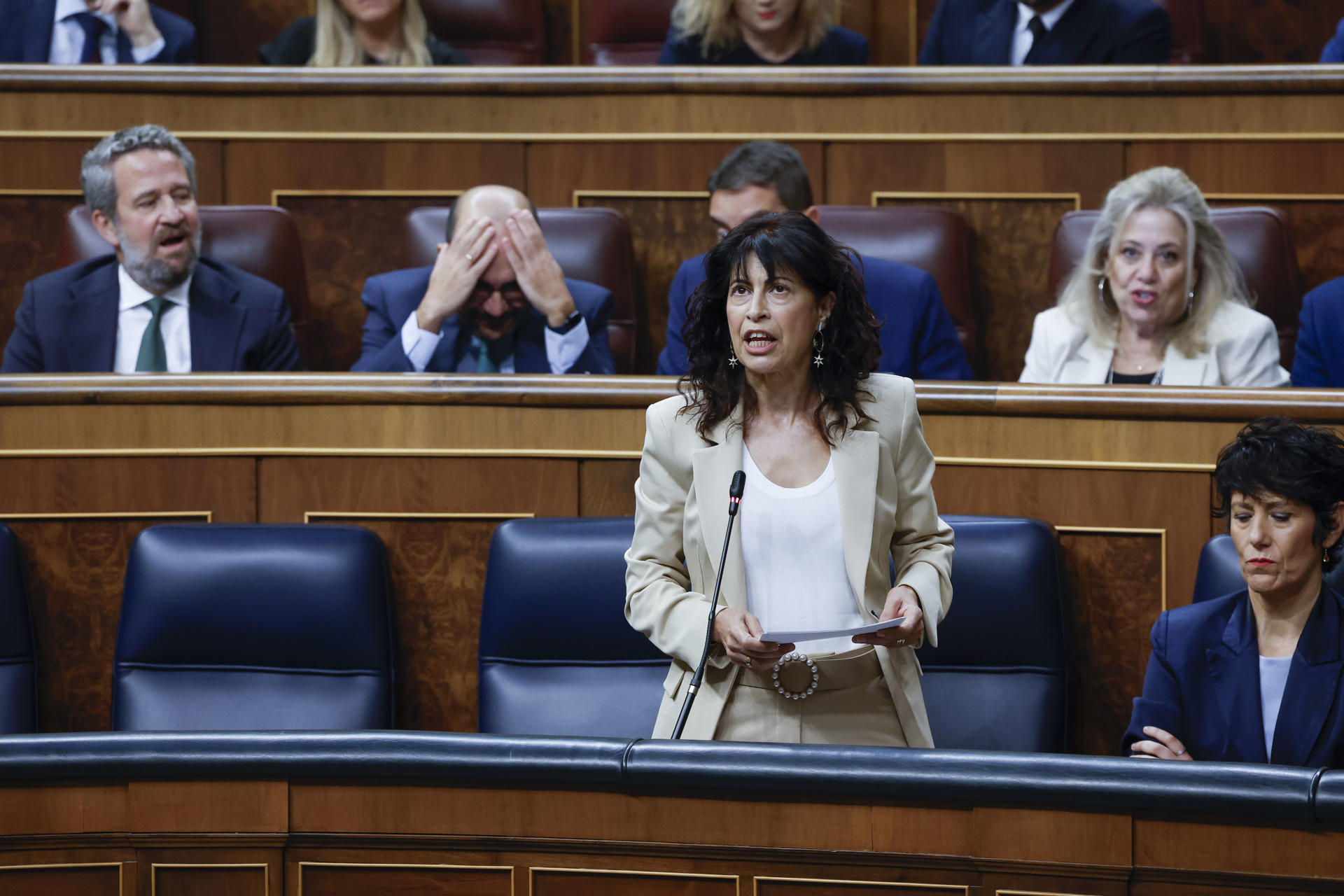 El Congreso reprueba y pide el cese de la ministra de Igualdad por el ...