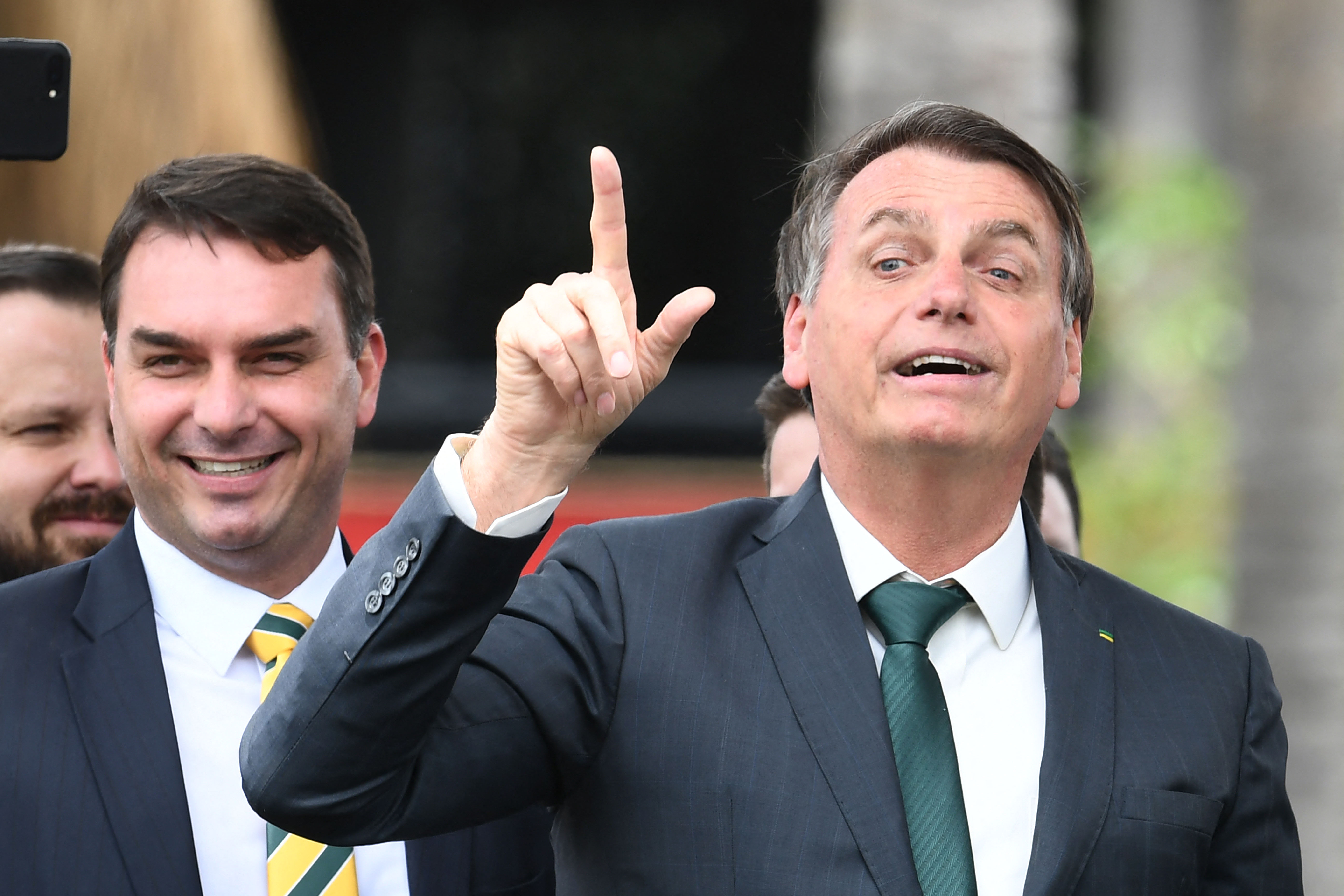 El Congreso de Brasil accede a rebajar la condena de Jair Bolsonaro por ...