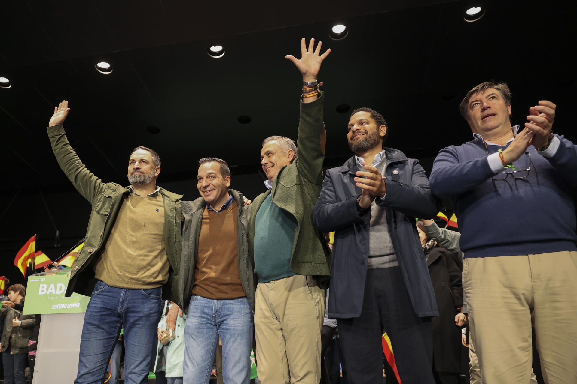 Vox cierra la campaña llamando a «dar la vuelta» a Extremadura y a ...