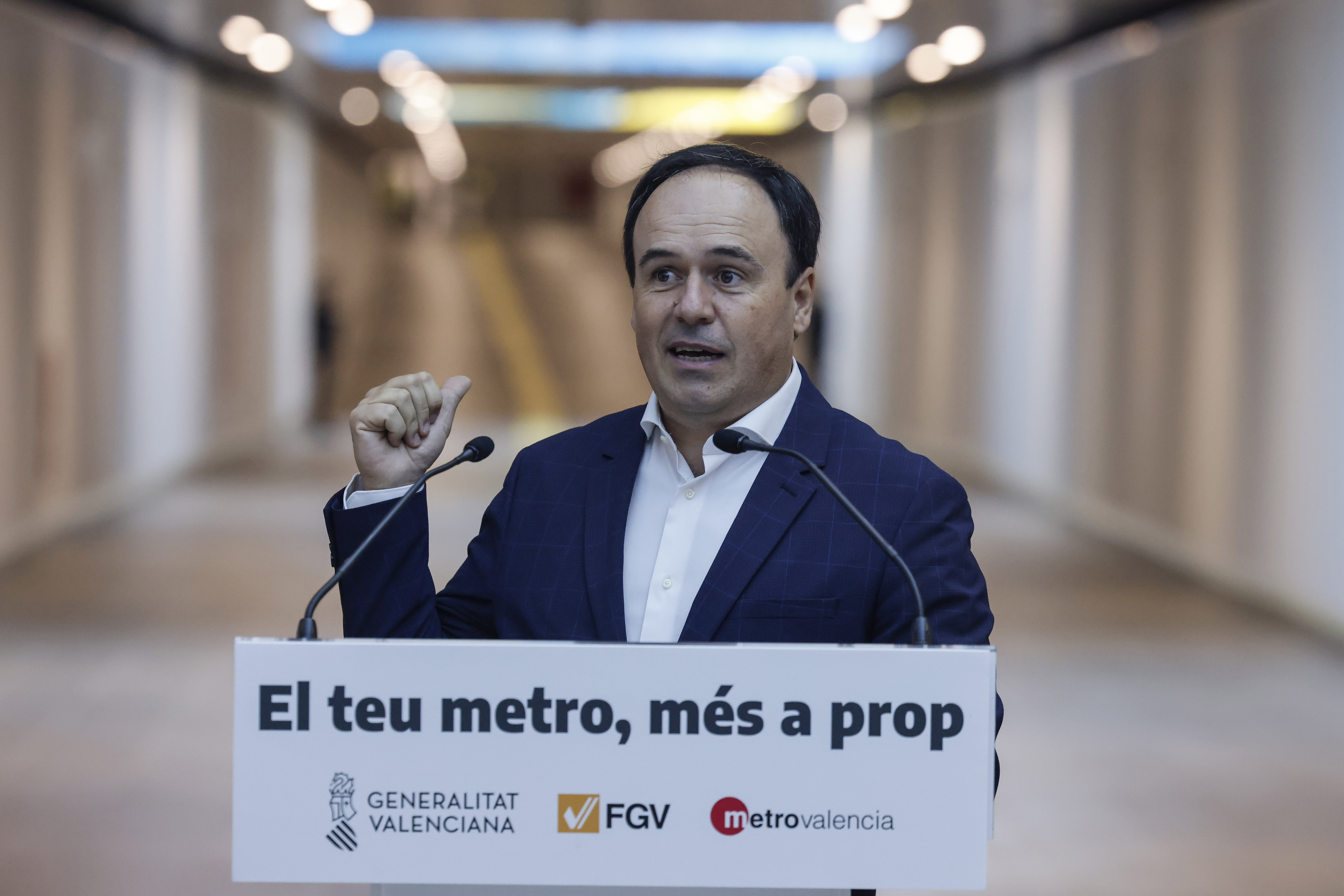 De las víctimas de la dana a Moncloa: Pérez Llorca consolida su ...