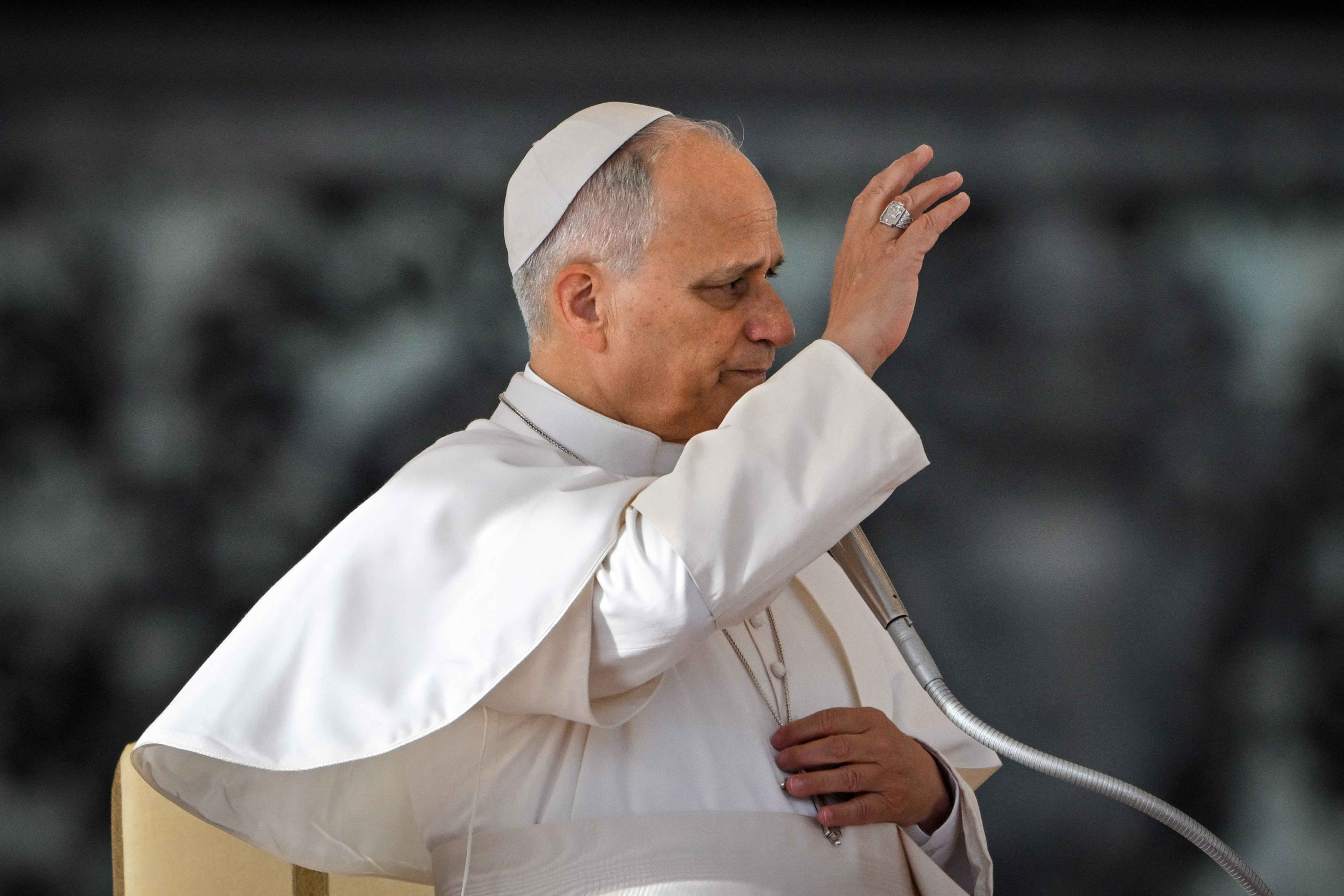 El Papa exhorta a la oración constante por la paz y a combatir toda ...