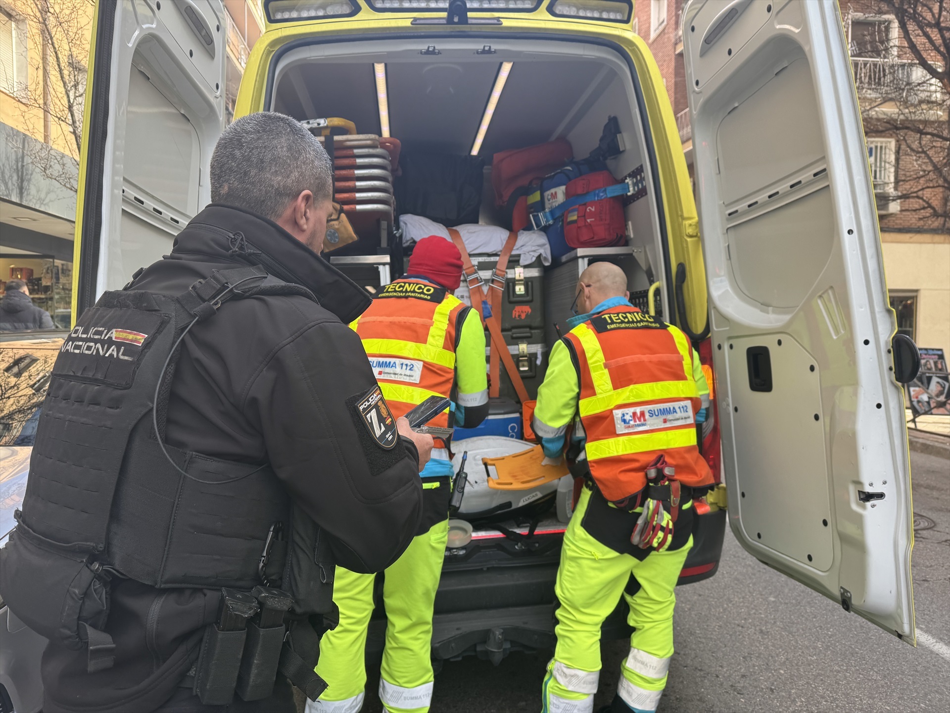 Muere un hombre de 60 años por una herida de arma blanca en Usera, el ...