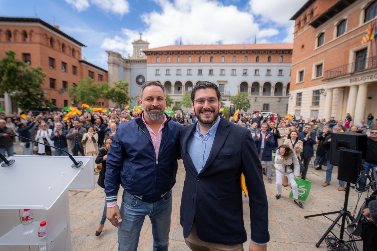 Abascal repite la estrategia de Extremadura y también se volcará en ...