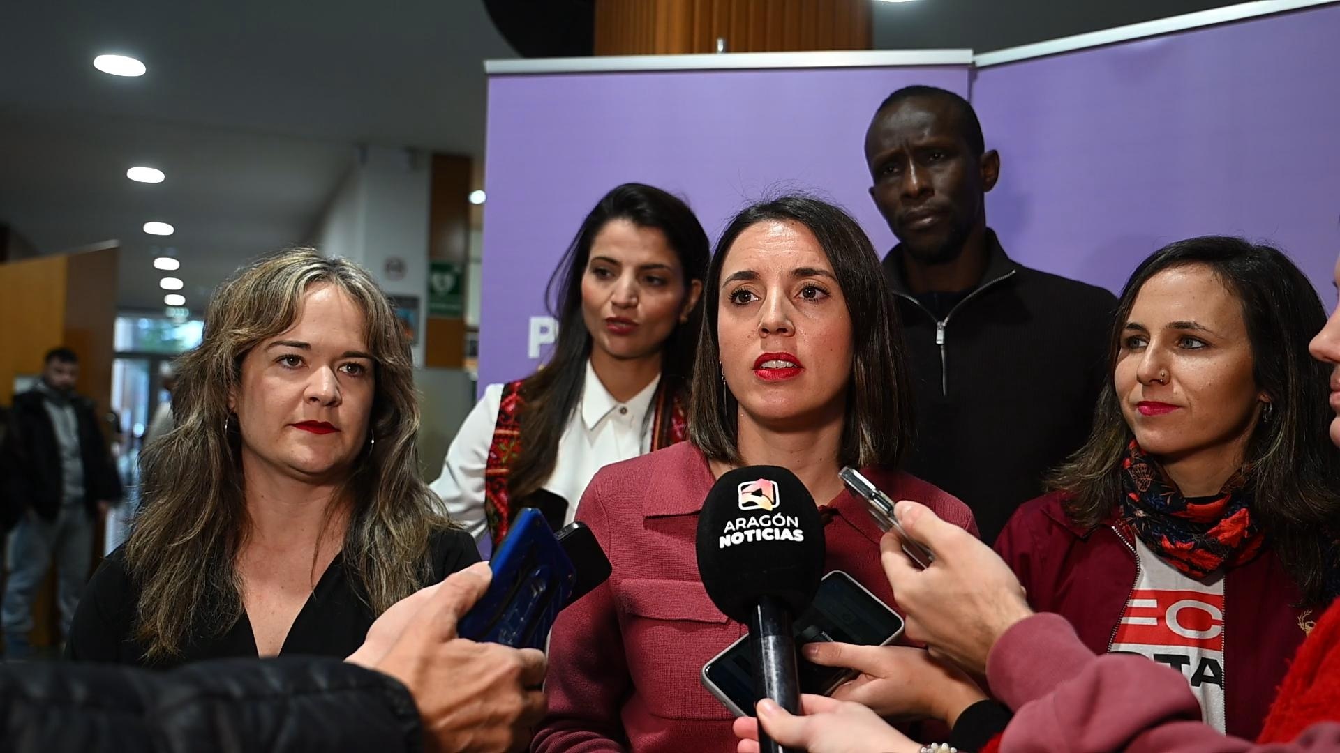 El Gobierno cede ante Podemos y prepara una regularización de medio ...