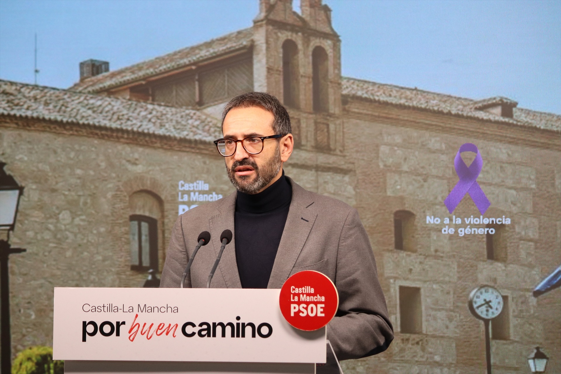 El PSOE pide a Núñez «que se rebele o que dimita» porque se ríen de el ...