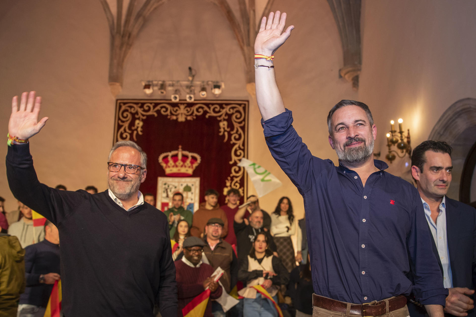 Abascal inicia nueva campaña receloso con el PP y lo avisa ante futuros ...
