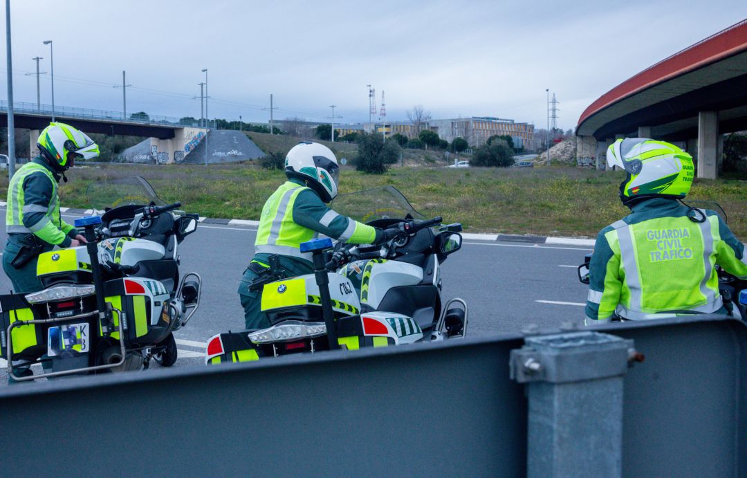 Los guardias civiles denuncian que la DGT les obliga a trabajar de ...