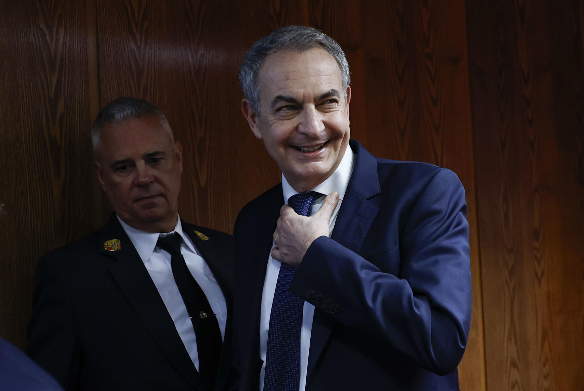 Zapatero comparece en la comisión del Senado por su papel en el caso ...