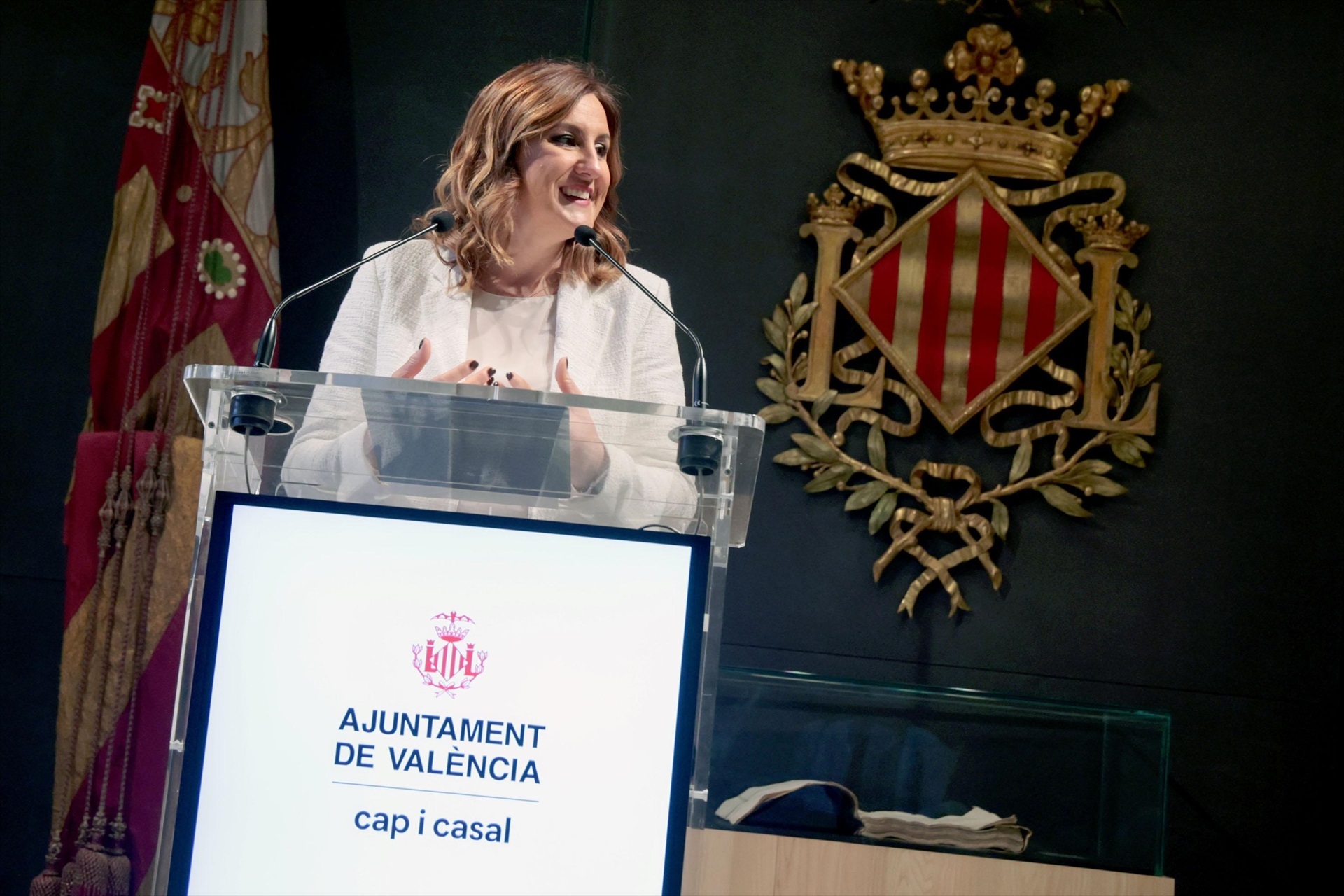 Las últimas encuestas electorales disparan al PP y a Vox en el ...