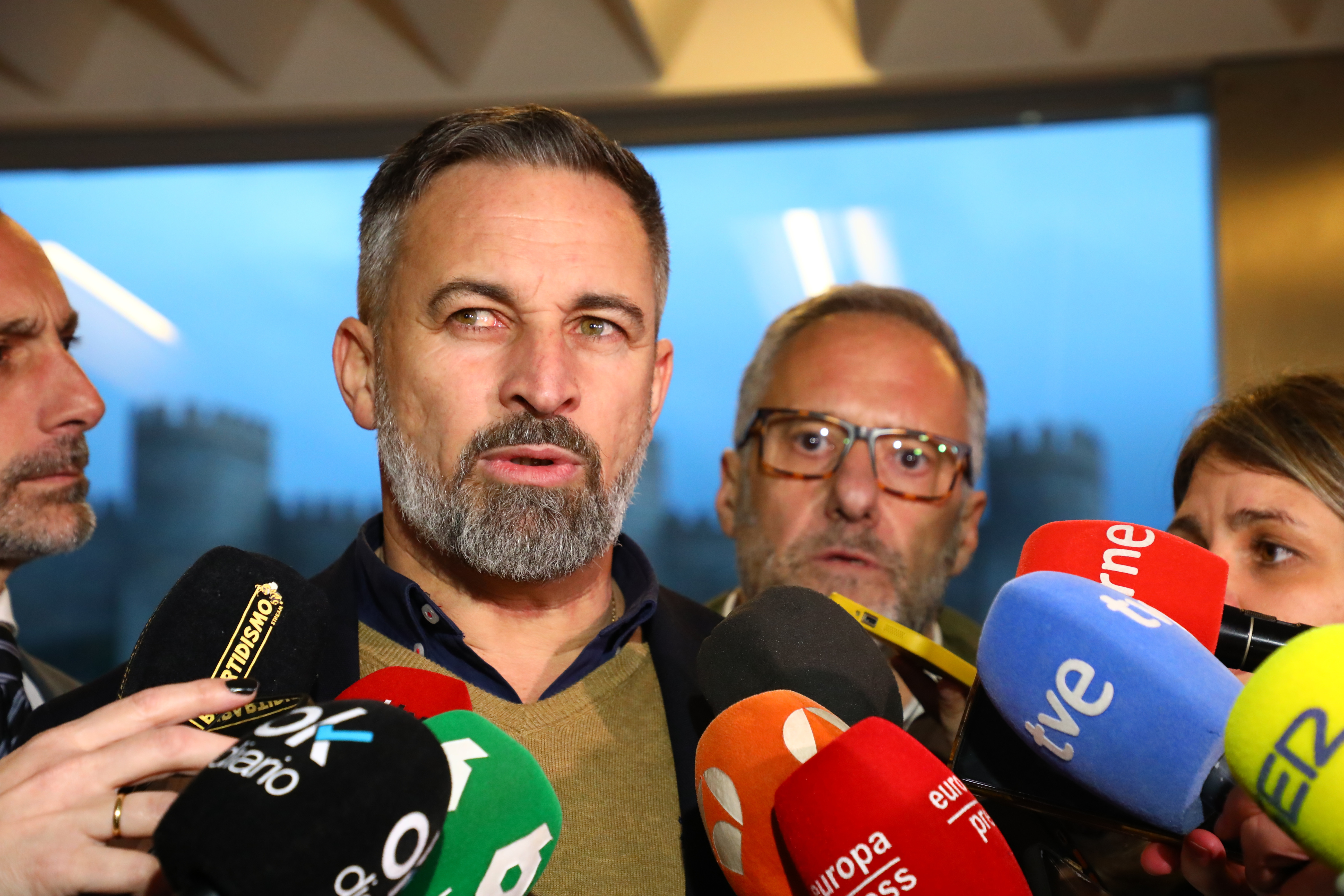 Abascal presenta a los candidatos de Vox para las elecciones andaluzas ...