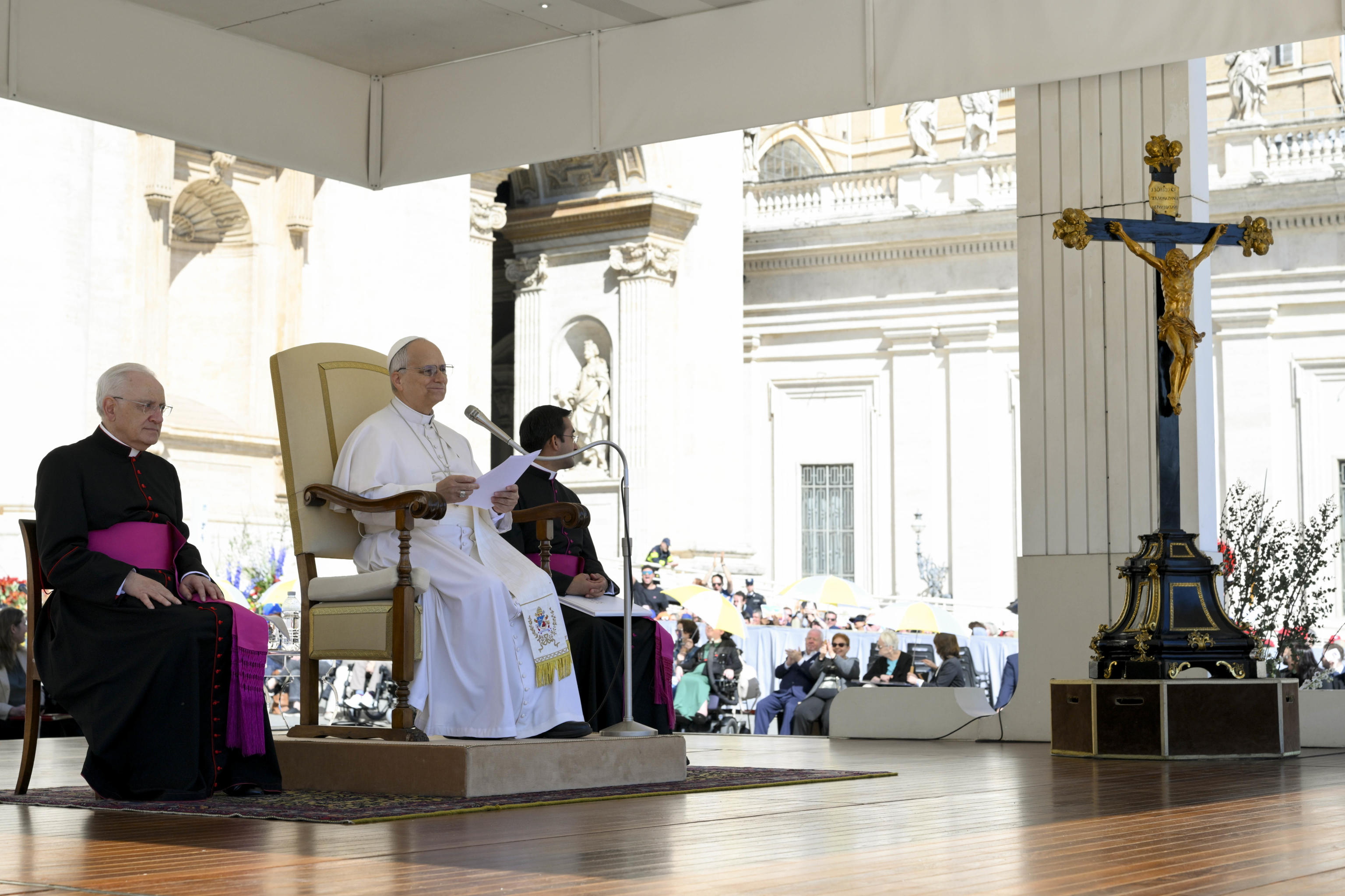 El Papa León XIV preside la vigilia de oración por la paz en la ...
