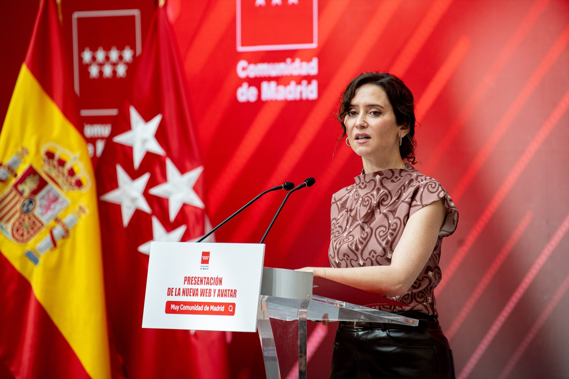 Ayuso preside los actos del 2 de mayo y asiste a la recreación del ...