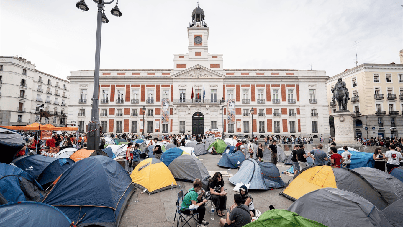 GIF acampada Puerta del Sol